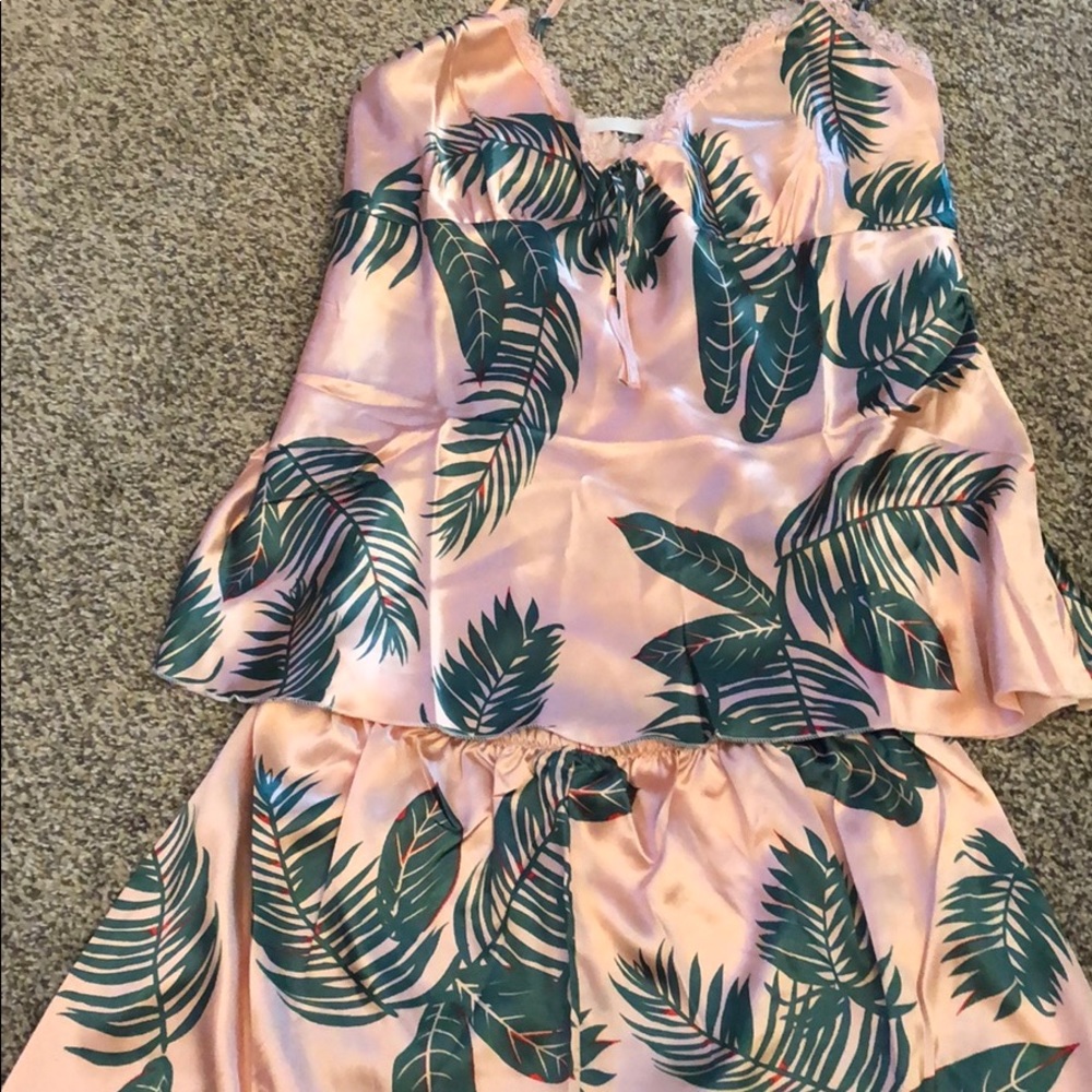 Night clothes
